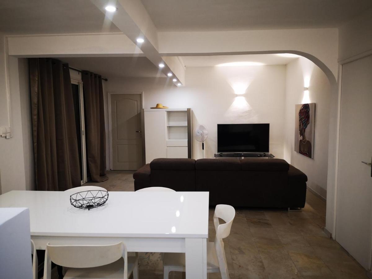 Appartement Saint Gilles Les Bains Eksteriør bilde